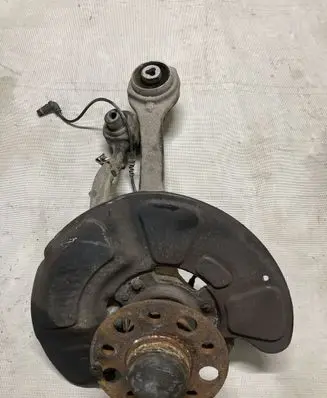 Mercedes-Benz E W212 Front wheel hub spindle knuckle