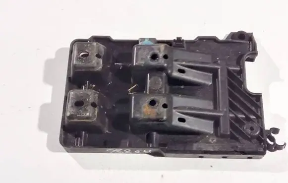 Battery bracket