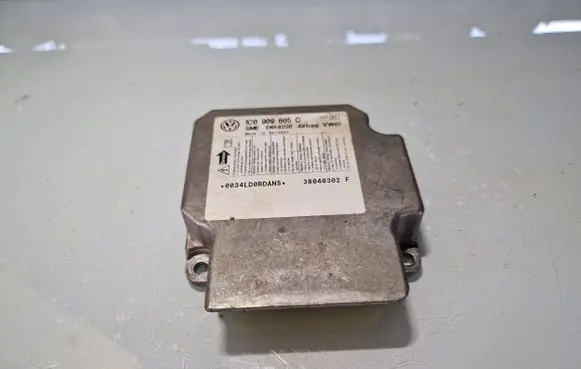 Volkswagen PASSAT B5.5 Airbag control unit/module 1C0909605C 5WK43130
