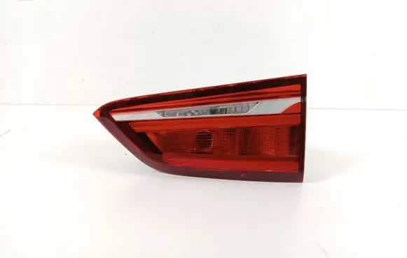 Tailgate rear/tail lights