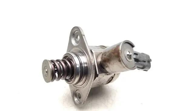 Ford C-MAX II Fuel injection high pressure pump CM5G-9D376-GA 0261520095