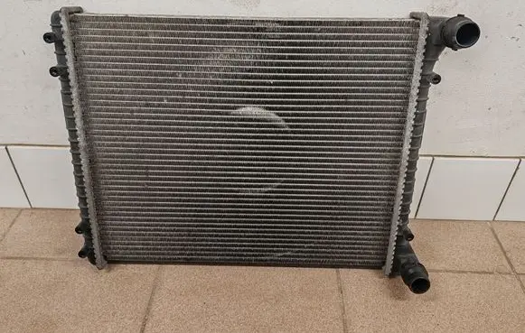 Audi A2 Coolant radiator 8Z0121251D