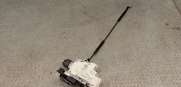 Seat Leon (1P) Front door lock 
