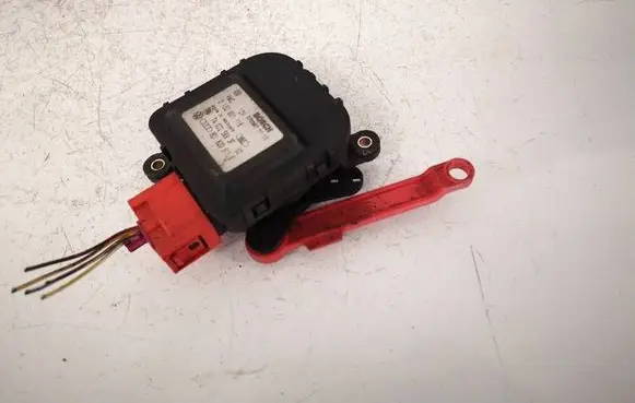Volkswagen PASSAT B5 Air flap motor/actuator 8D1820511B