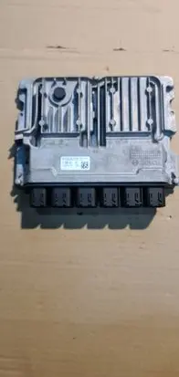 BMW 5 G30 G31 Engine control unit/module 9888811