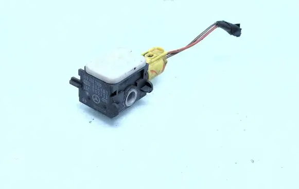 Mercedes-Benz ML W164 Airbag deployment crash/impact sensor 0038202926 200409 405151