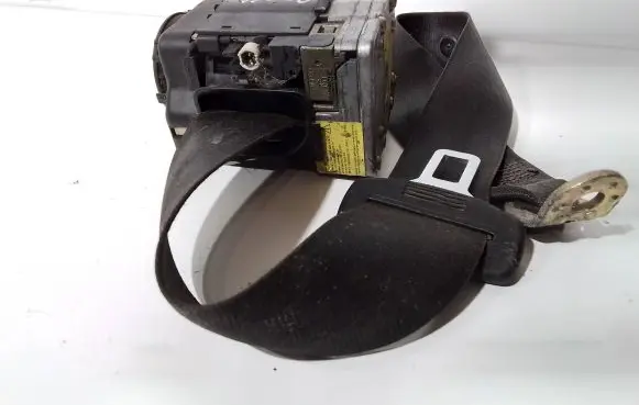 Audi A6 S6 C5 4B Front seatbelt 27215082