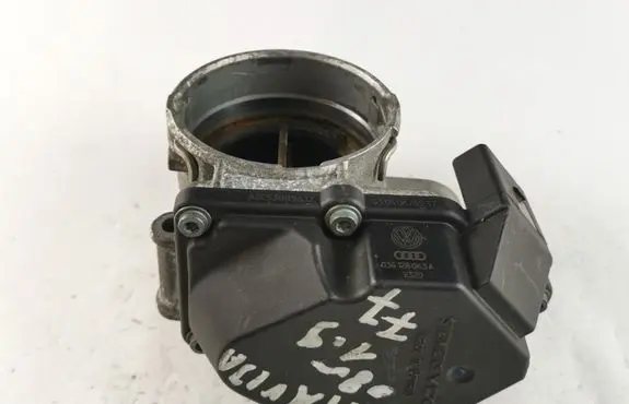 Skoda Octavia Mk2 (1Z) Throttle valve 03G128063A A2C53085612