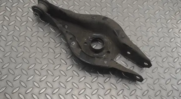 BMW 2 F22 F23 Rear upper control arm/wishbone 6867540