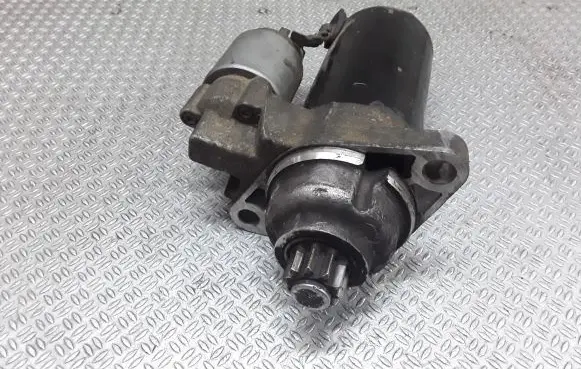 Volkswagen Polo IV 9N3 Starter motor 0001123018