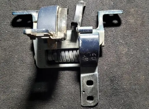 BMW 5 E60 E61 Tailgate/trunk/boot hinge