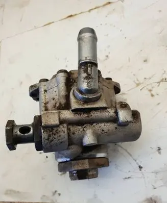 Volkswagen Caddy Power steering pump AME03119