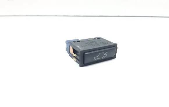 BMW X5 E53 Tailgate opening switch 8365579 61318365579