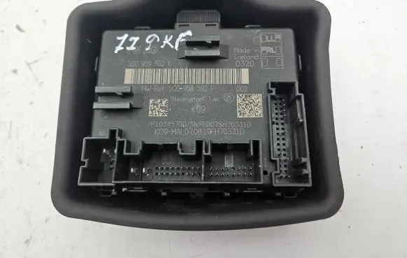 Audi Q3 F3 Door control unit/module 5Q0959592K