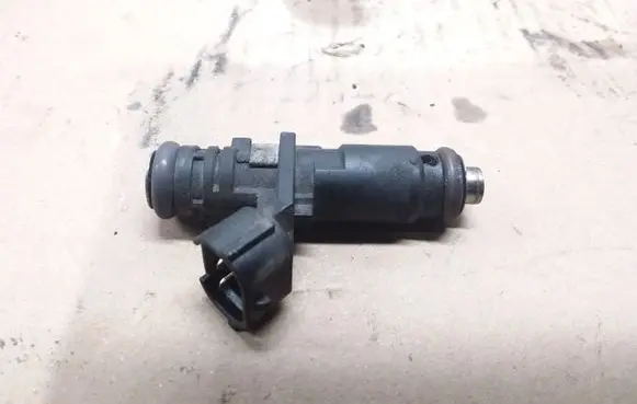 Audi A3 S3 A3 Sportback 8P Fuel injector 06A906031CM
