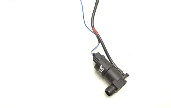 Toyota Yaris XP210 Windscreen/windshield washer pump 853300F021