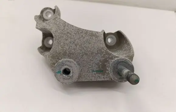 MG ZS Engine mounting bracket 10232952
