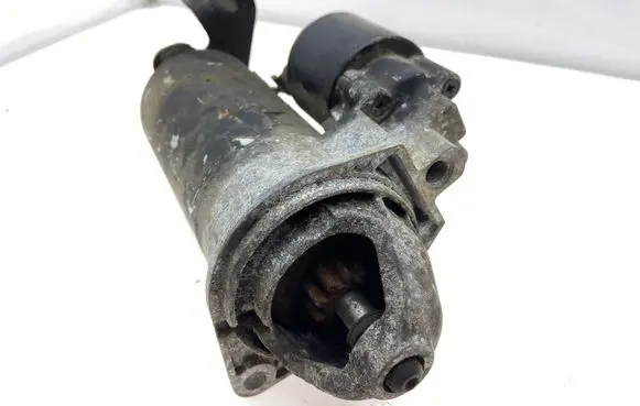 Opel Zafira A Starter motor 2339303220-72c