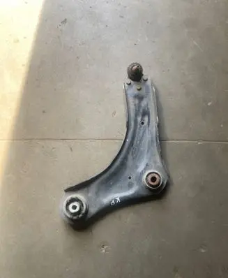 Renault Scenic III - Grand scenic III Front lower control arm/wishbone 323G