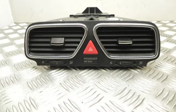 Volkswagen Eos Rear air vent grill 1Q0819728H T6664