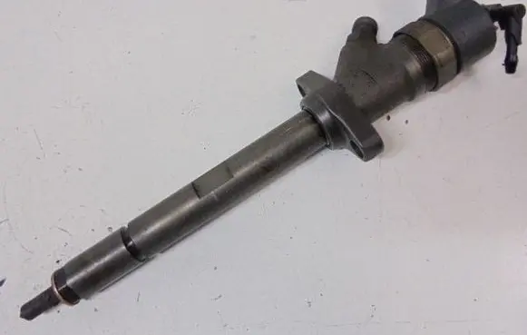 Citroen C5 Fuel injector 9637277980