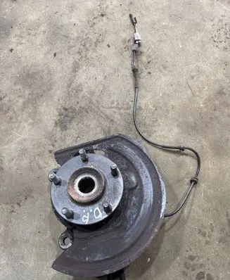 Nissan Qashqai Front wheel hub 40014J0040