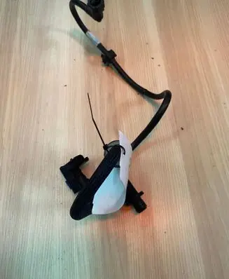 Opel Vivaro Vacuum line/pipe/hose 9818022680