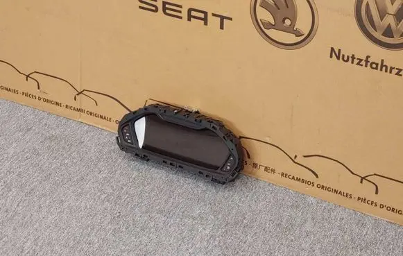 Audi Q3 F3 Speedometer (instrument cluster) 83A920790A 83A.920.790A