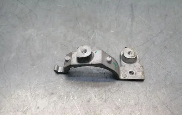 Volvo XC90 Other engine bay part
