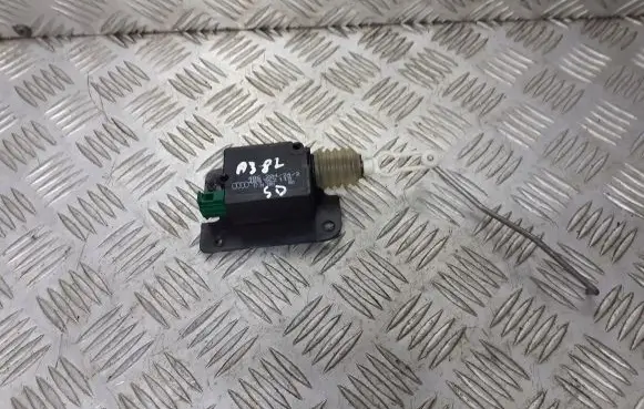 Audi A3 S3 8L Clutch slave cylinder 8L0827833