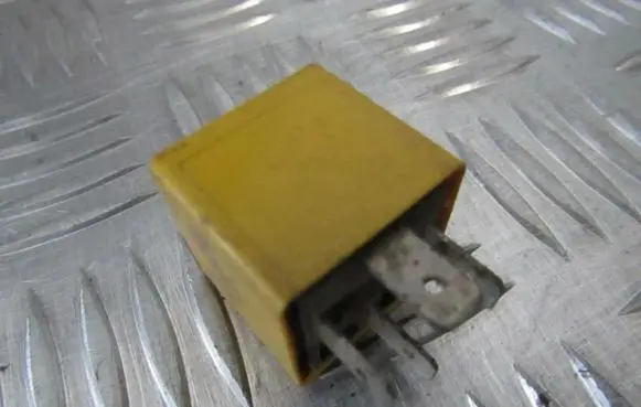 Ford Escort Other relay 81ag14n089ca v23134-k6-x38