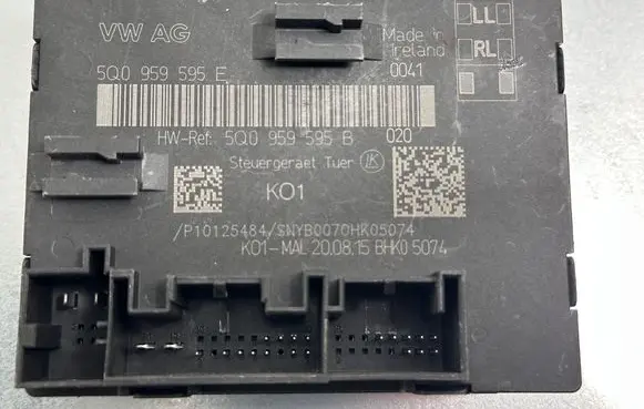 Volkswagen PASSAT B8 Door control unit/module 5Q0959595E