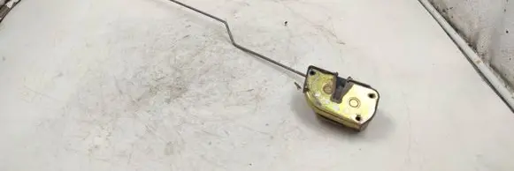 Chrysler Voyager Sliding door lock 