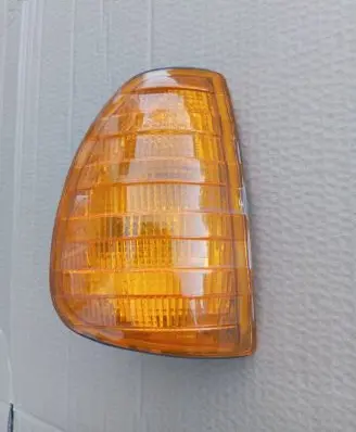 Mercedes-Benz W123 Front indicator light 0008207421