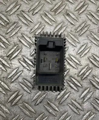 Opel Astra H Glow plug pre-heat relay
