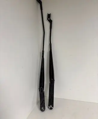 Volkswagen Golf VII Front wiper blade arm 5G1955409B 5G1955410