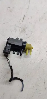 Volkswagen PASSAT B6 Vacuum valve 1k0906627A