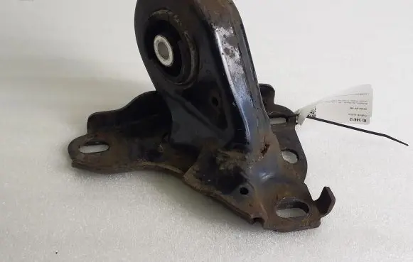 Rear control arm