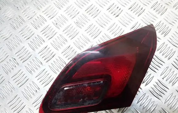 Opel Astra J Tailgate rear/tail lights 1090098