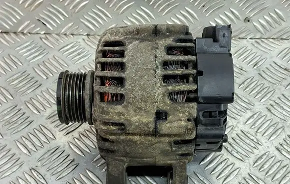 Citroen C4 Cactus Generator/alternator 9810971880