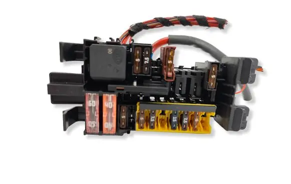 Mercedes-Benz C W205 Fuse module A2059067200 1539037313 19261000002