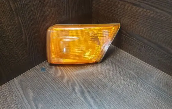 Front indicator light