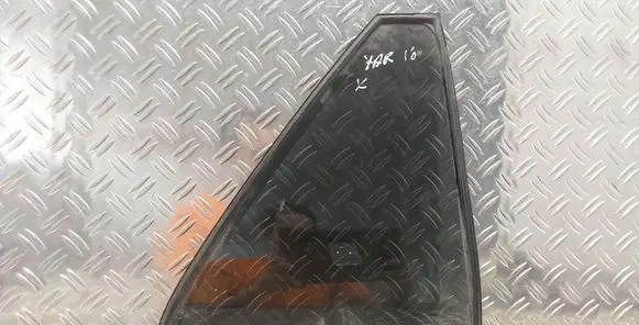 Toyota Avensis T250 Rear vent window glass 43R006723