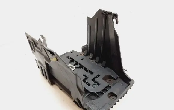 Battery tray