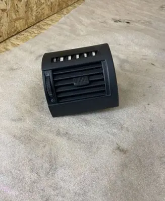 Volkswagen Fox Dashboard side air vent grill/cover trim 5Z0819704 6909082