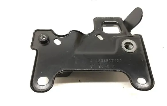 Mercedes-Benz G W463 2nd Gen Fender mounting bracket A4638807102