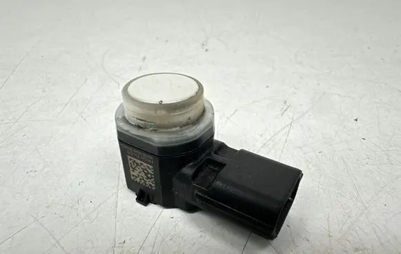 Nissan Leaf II (ZE1) Parking PDC sensor 284383WS0A 284383WS4A N3059420400