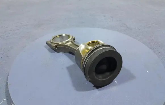 Piston