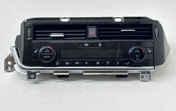 Nissan Qashqai J12 Climate control unit 275006UN3C 687516R0A VPKASH18C612YE