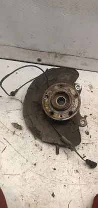 Volvo S80 Front wheel hub
